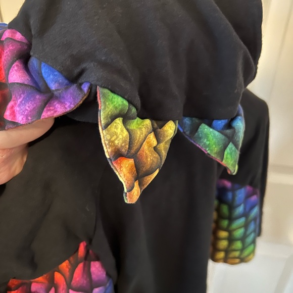 3T Rainbow Dragon Hoodie - Picture 3 of 3